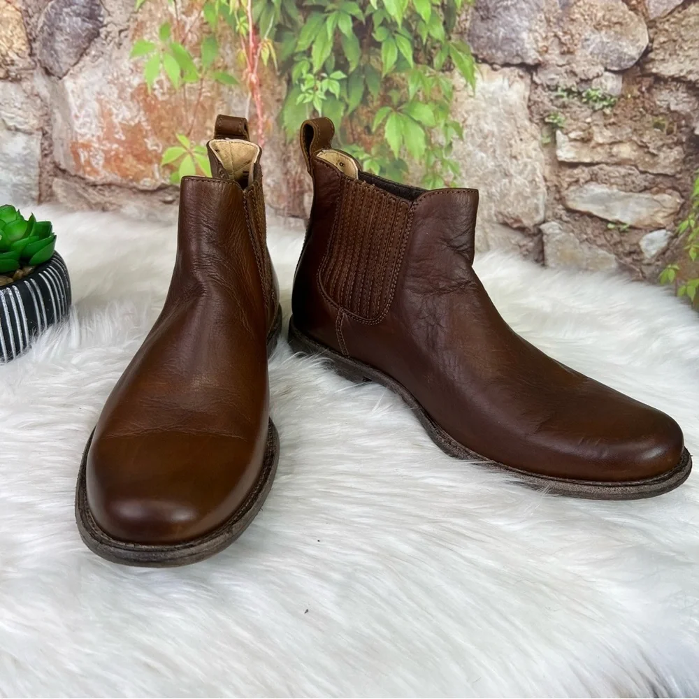FRYE Classic Men's Brown Leather Phillips Heritage Chelsea Ankle Boots, 8D